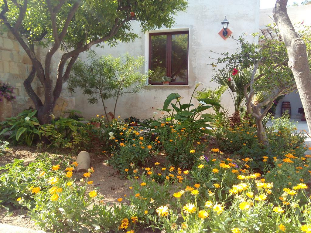 Baglio Bellavista Bed & Breakfast Torre Nubia Bagian luar foto