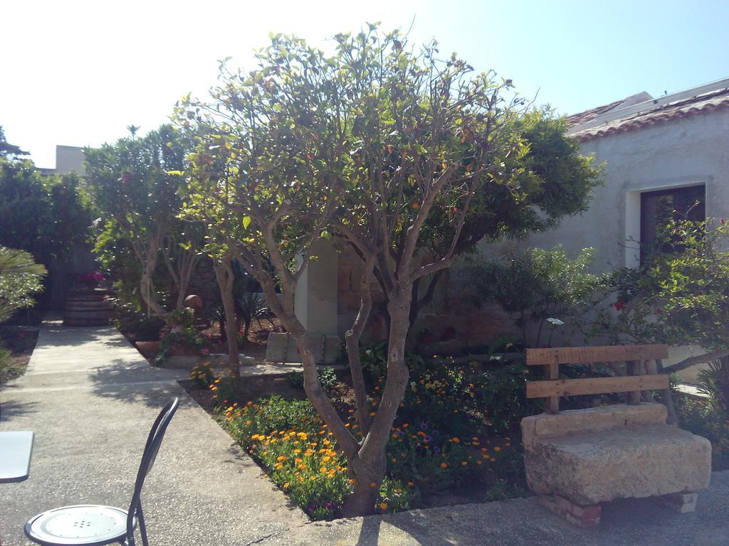Baglio Bellavista Bed & Breakfast Torre Nubia Bagian luar foto
